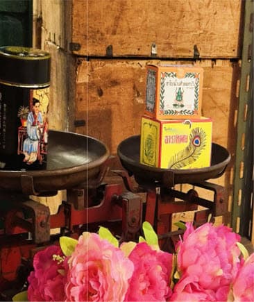 Nokyoong Tea Vintage Display